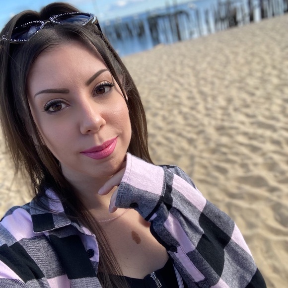 Meet your Posher, Hannah - Picture 4 of 13